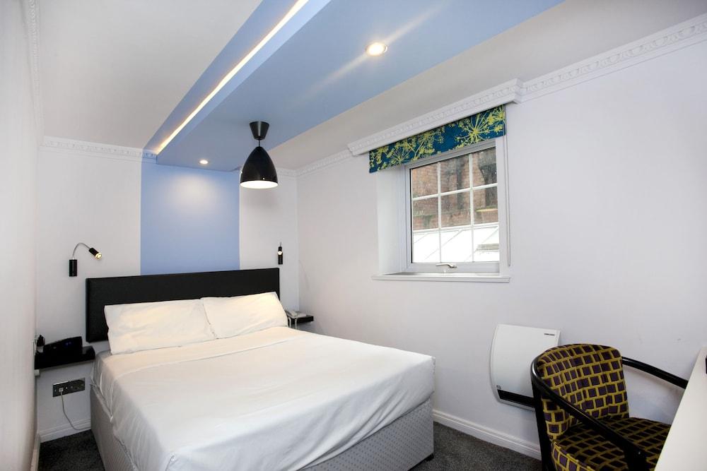 St Hotel; Bw Premier Collection
