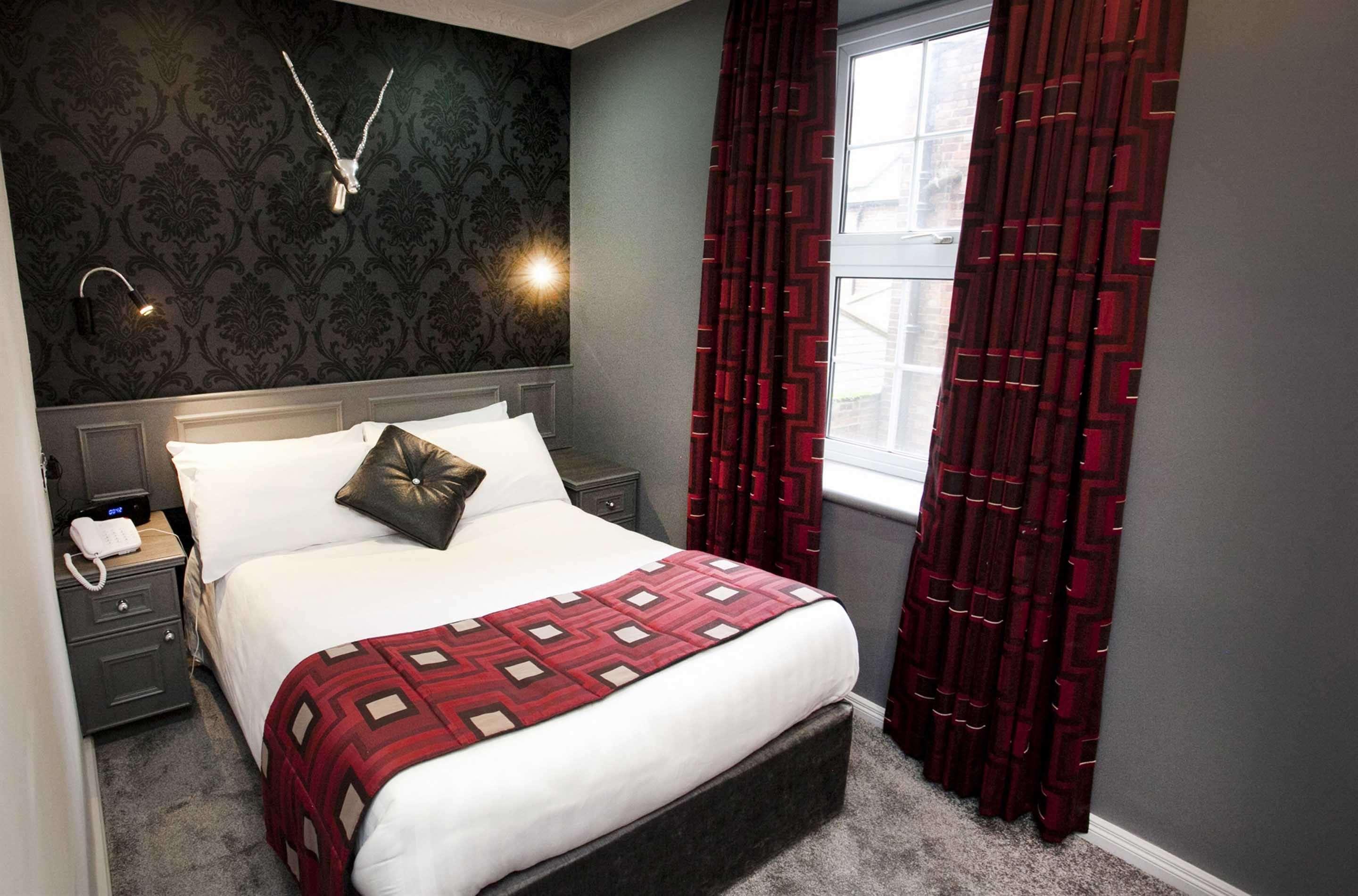 St Hotel; Bw Premier Collection 4*