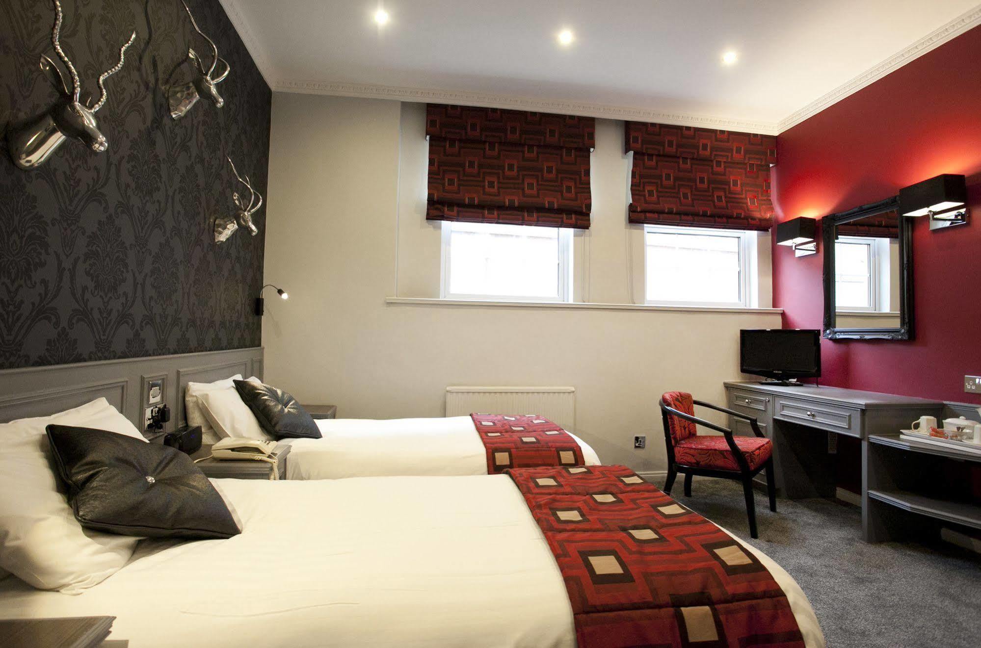 St Hotel; Bw Premier Collection 4*