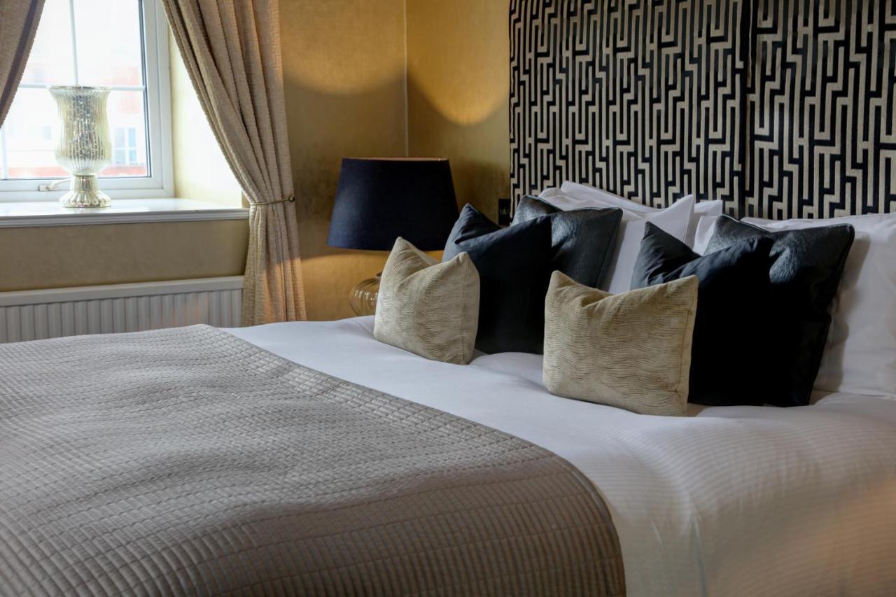 St Hotel; Bw Premier Collection