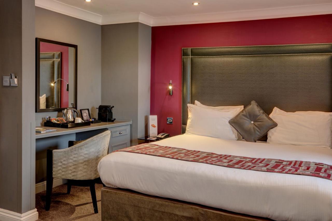 St Hotel; Bw Premier Collection